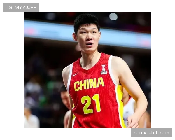 胡金秋这生活节奏跟球场上判若两人，真像个别人家的“假期教练”