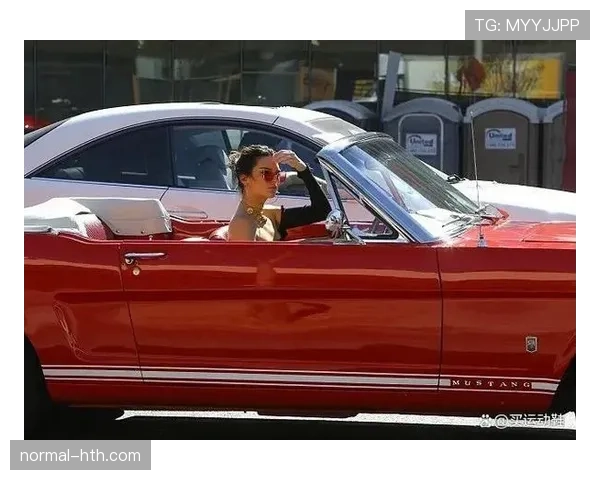 布克家里果真不简单，这次买车直接让人怀疑他是不是在拍新剧了？